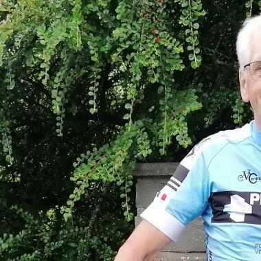 André, 77 jaar, zit nog alle dagen op zijn fiets: "Ik ben eraan verslaafd"