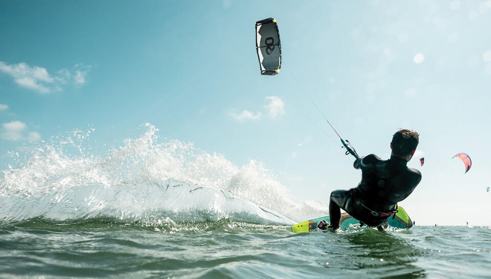 Kitesurfen: Reparaturen (Tube, Ventil, Kite, ...)
