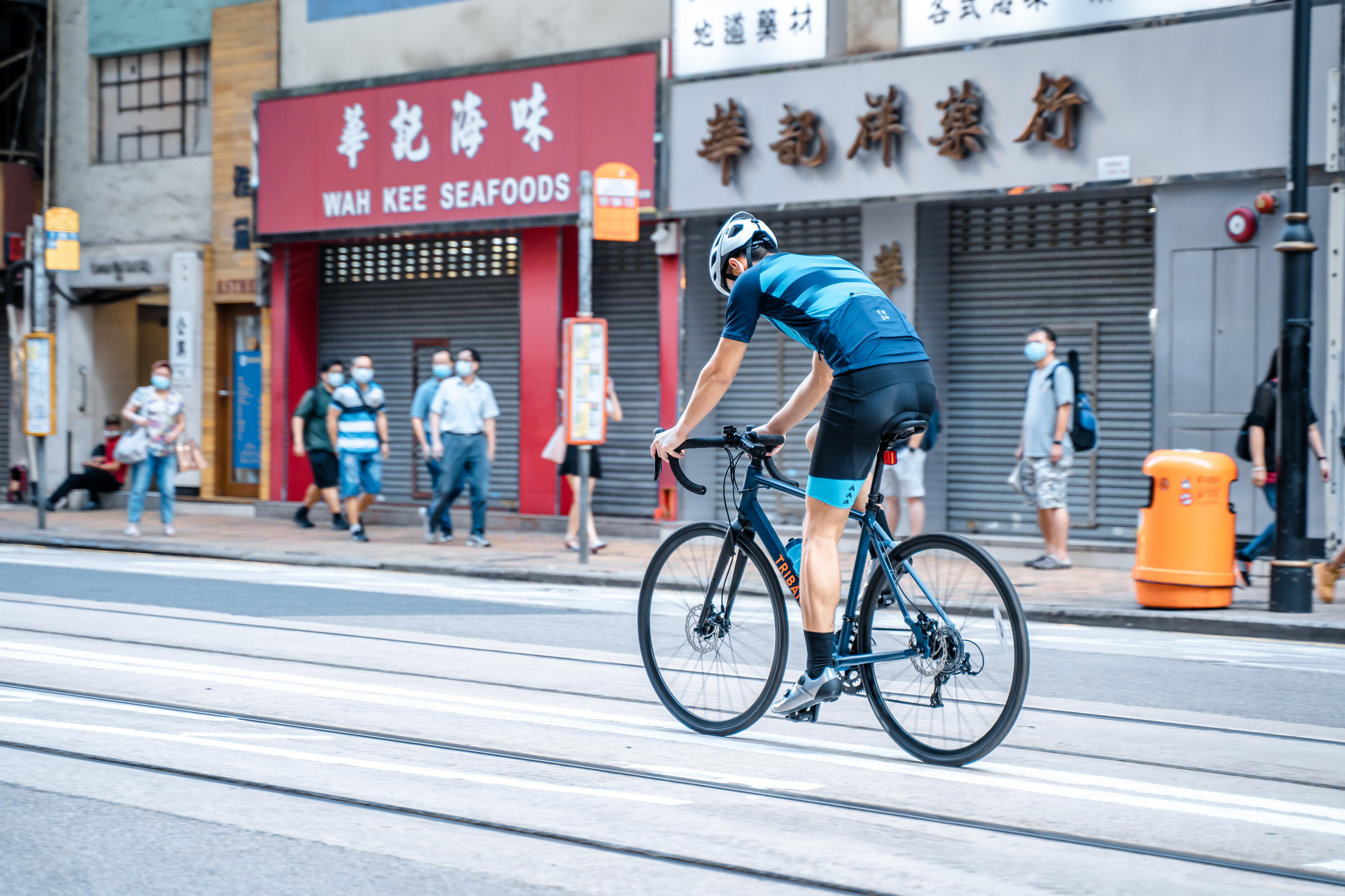 最重要是根據你的習慣及身高去選擇單車