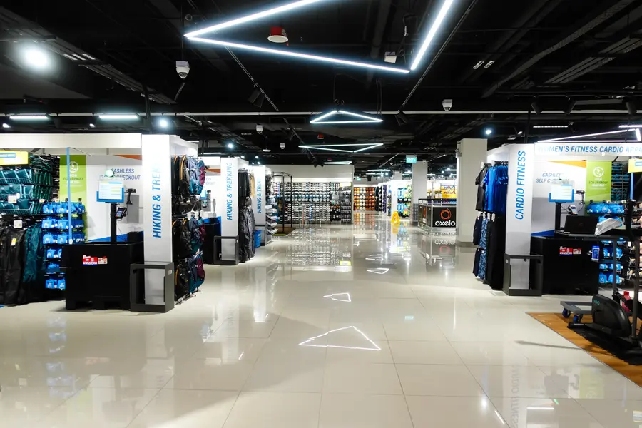 Image 4: orchard-storefloor