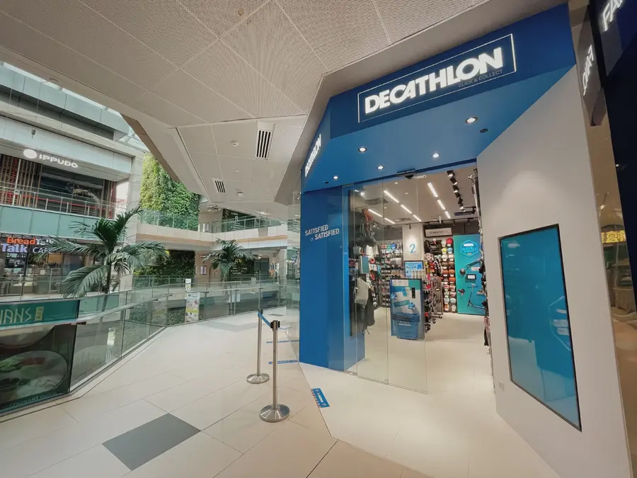 Image 4: westgate-interior1