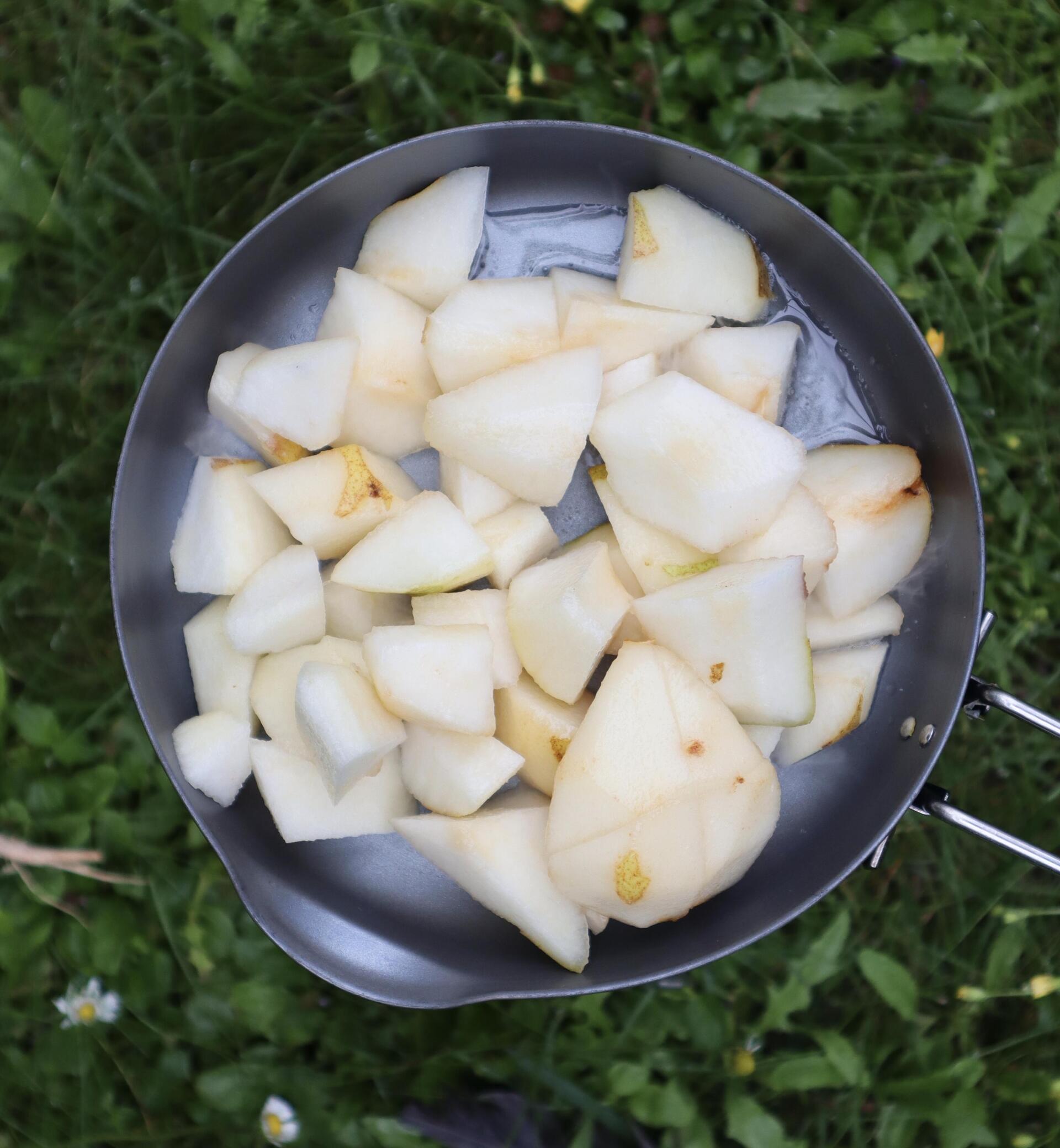 Recipe for warm pears with honey &amp; cinnamon