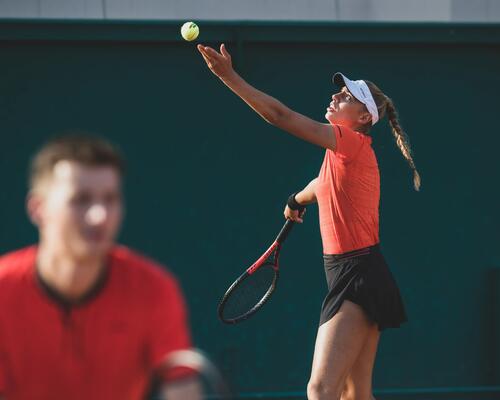 Technique Tennis : comment être précis au service ?