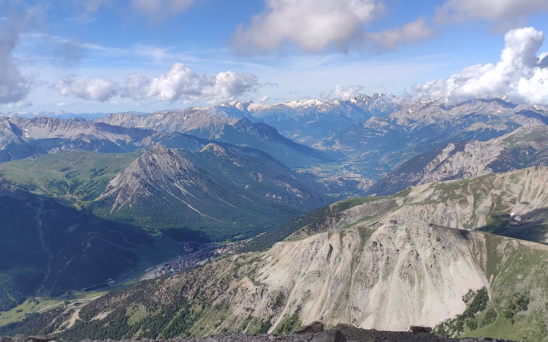 Arrivé au Mont Chaberton © Arrivé au Mont Chaberton