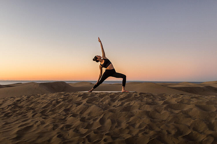 Abnehmen durch Yoga - Stress loswerden