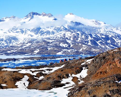 Travelling to Greenland for a trek: itineraries and tips