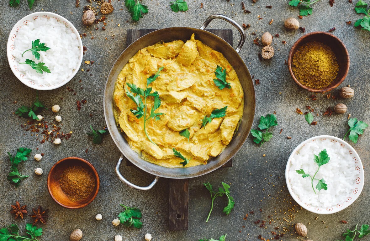 Curry de dinde, lentilles corail et lait de coco