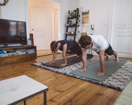 programme exercices faciles sport à la maison