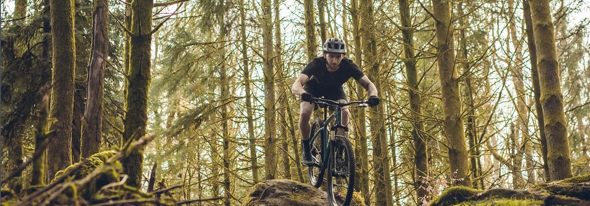 SO WECHSELST DU EINEN MTB-LENKER