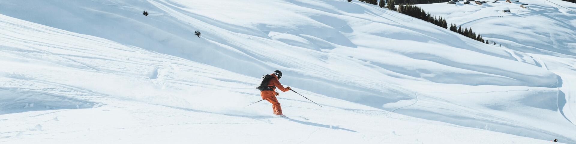 Jak jeździć na nartach? Poradnik dla początkujących