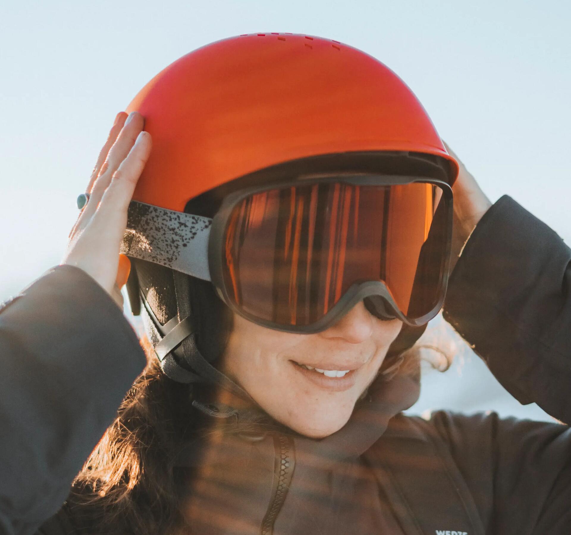 Trage immer einen Skihelm beim Freeride