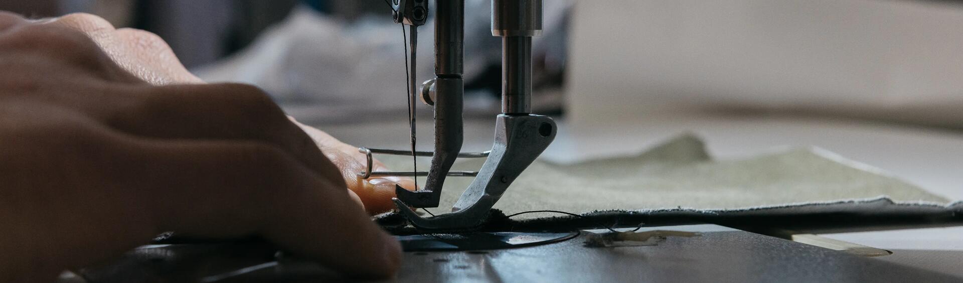 Picture of a sewing machine