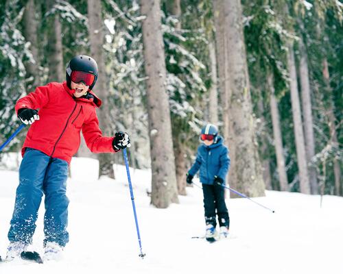 Cura e riparazione dei pantaloni da sci per bambini