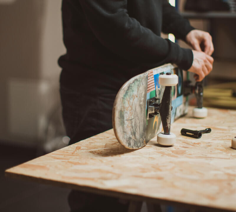 Unsere Anleitung für die Reparatur deines Skateboards