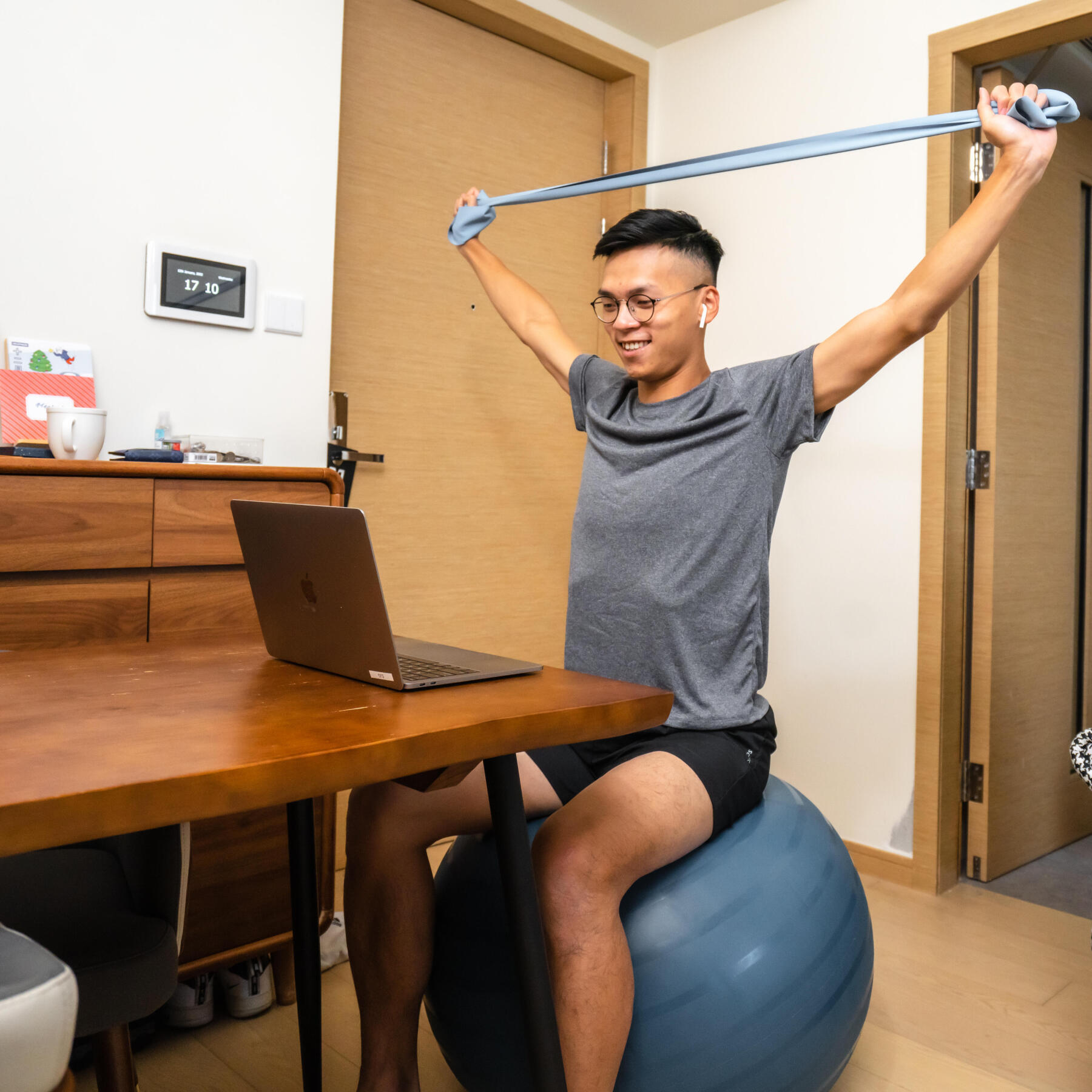 5 tips for keeping work life balance while working from home