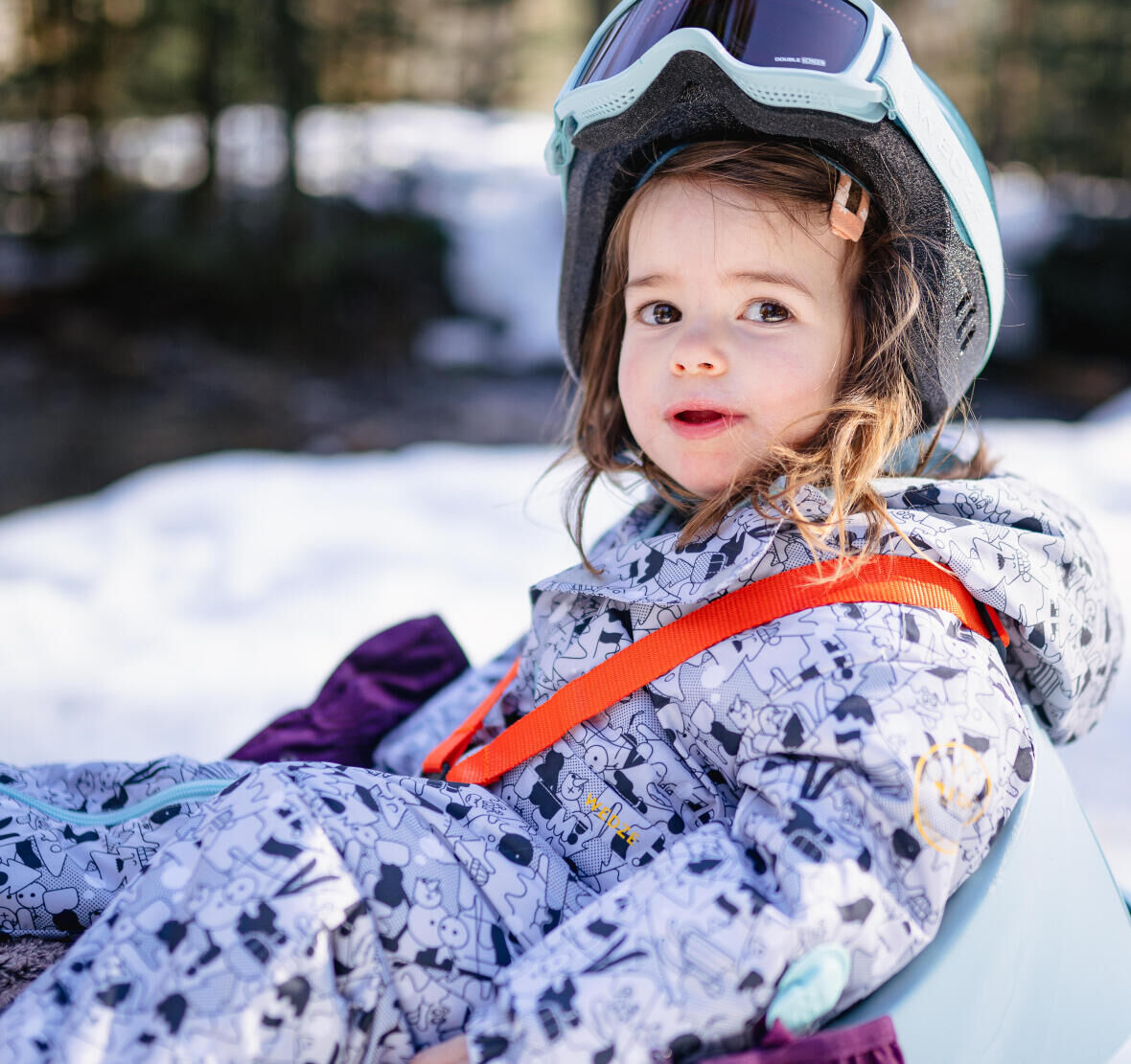 Einen Skianzug für Kinder gut pflegen und reparieren