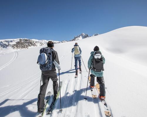 S'habiller pour le ski de rando : nos conseils - Blog Montania Sport