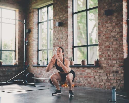 Squat Nasıl Yapılır, Faydaları Nelerdir?