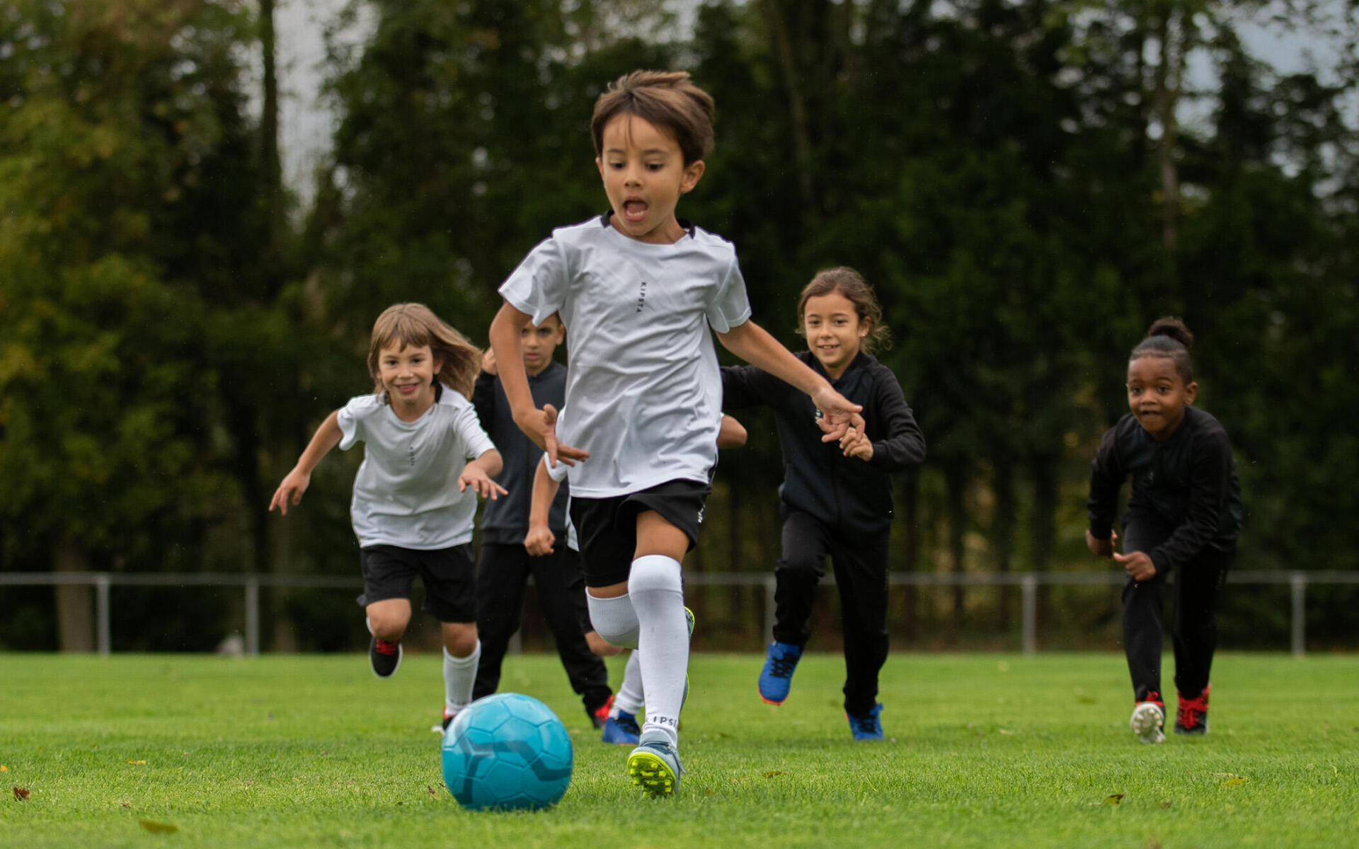 Le rugby, c'est aussi possible pour les jeunes autistes - Enfant différent