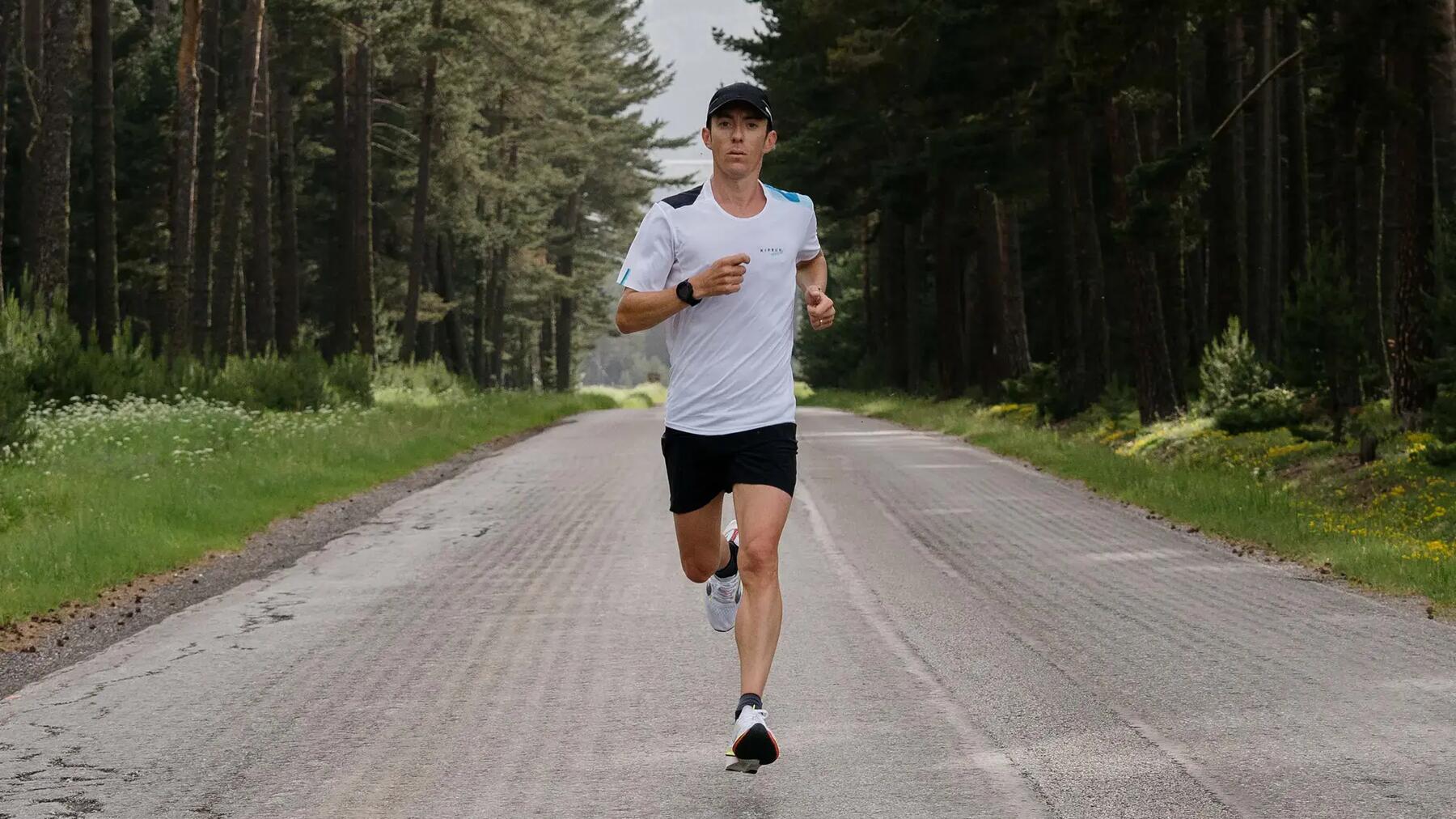 hombre haciendo running