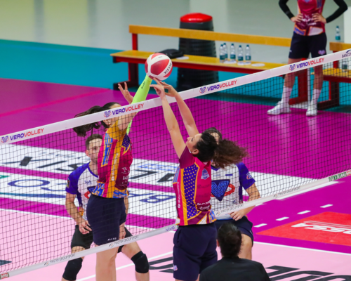 Pallavolo: contrasto a rete