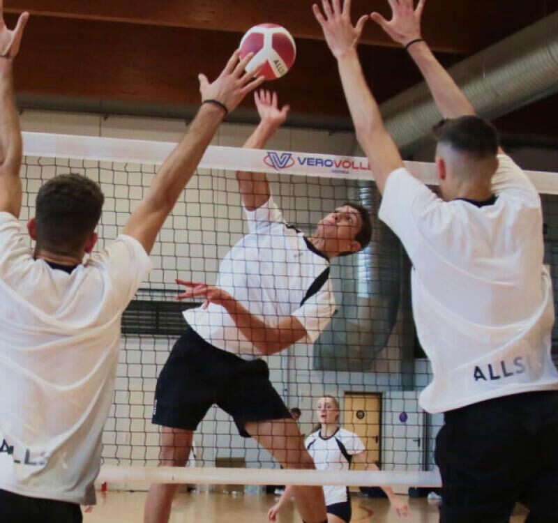 Where to Play Volleyball in Singapore: 8 Top Spots