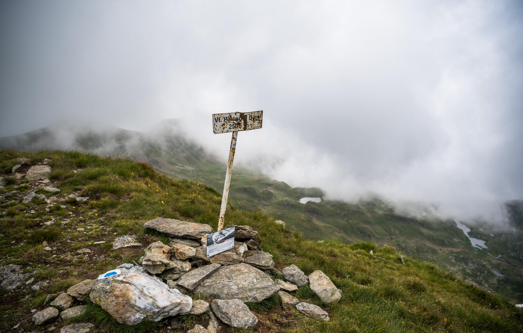 Unde să urci la peste 2500m în Carpații Românești