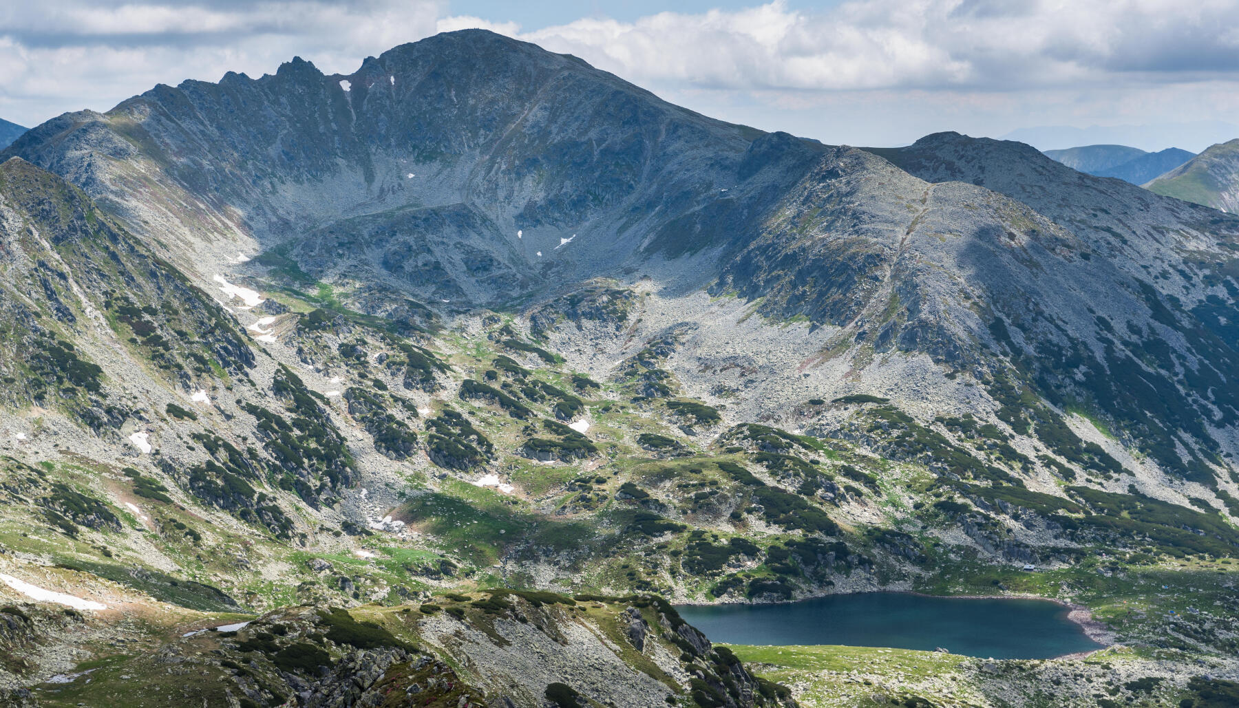 Unde să urci la peste 2500m în Carpații Românești