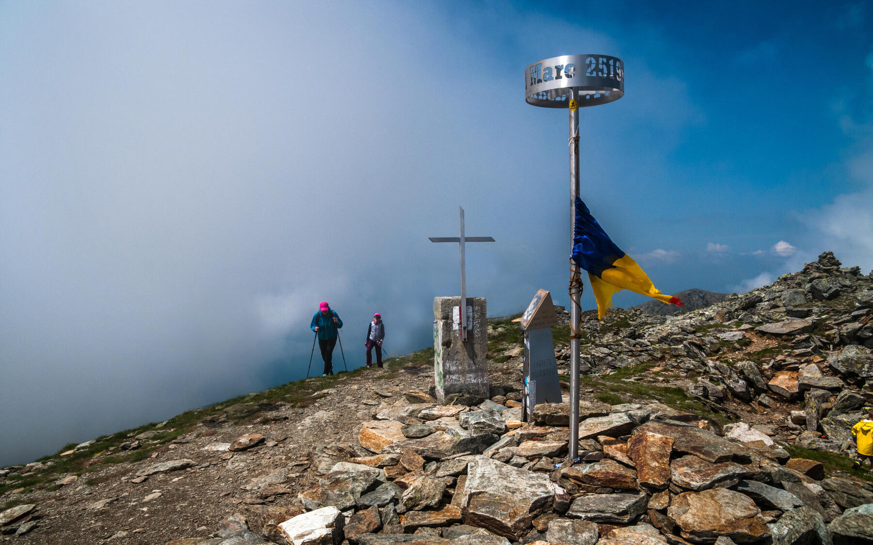 Unde să urci la peste 2500m în Carpații Românești
