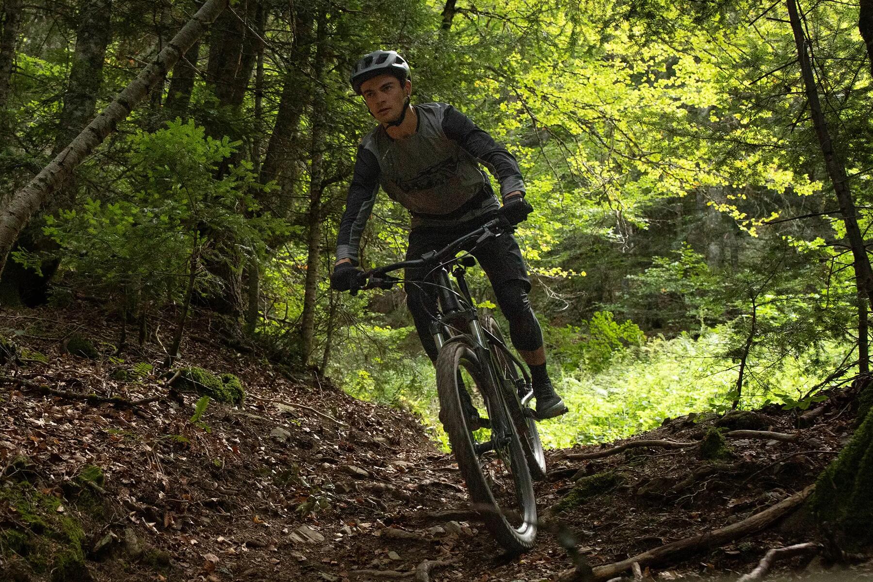 How do you change your bike saddle?