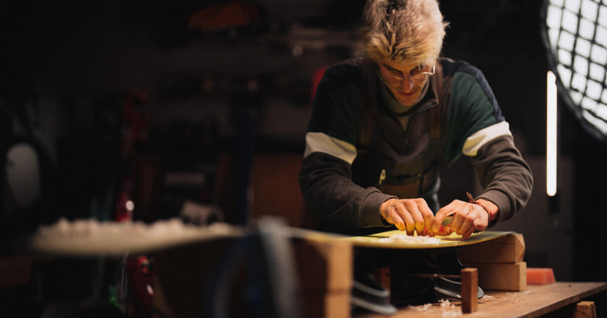 How To Wax A Snowboard how-to-wax-a-snowboard
