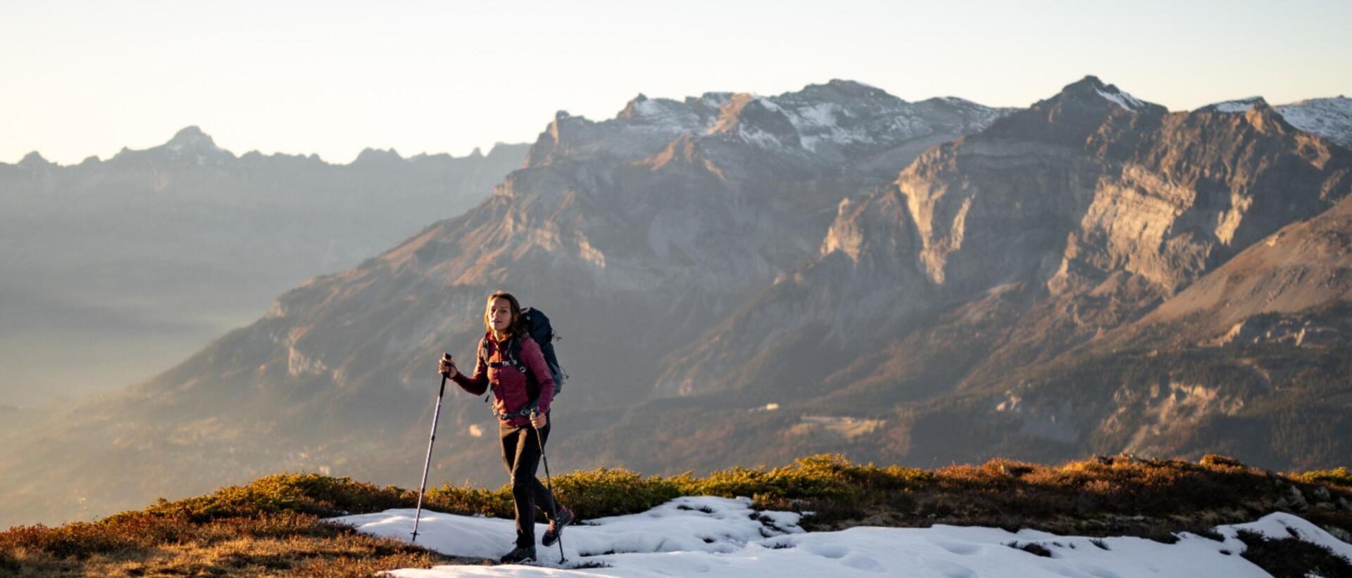 Mochila de montaña y senderismo 16L Quechua NH Escape 500. Equipaje de mano