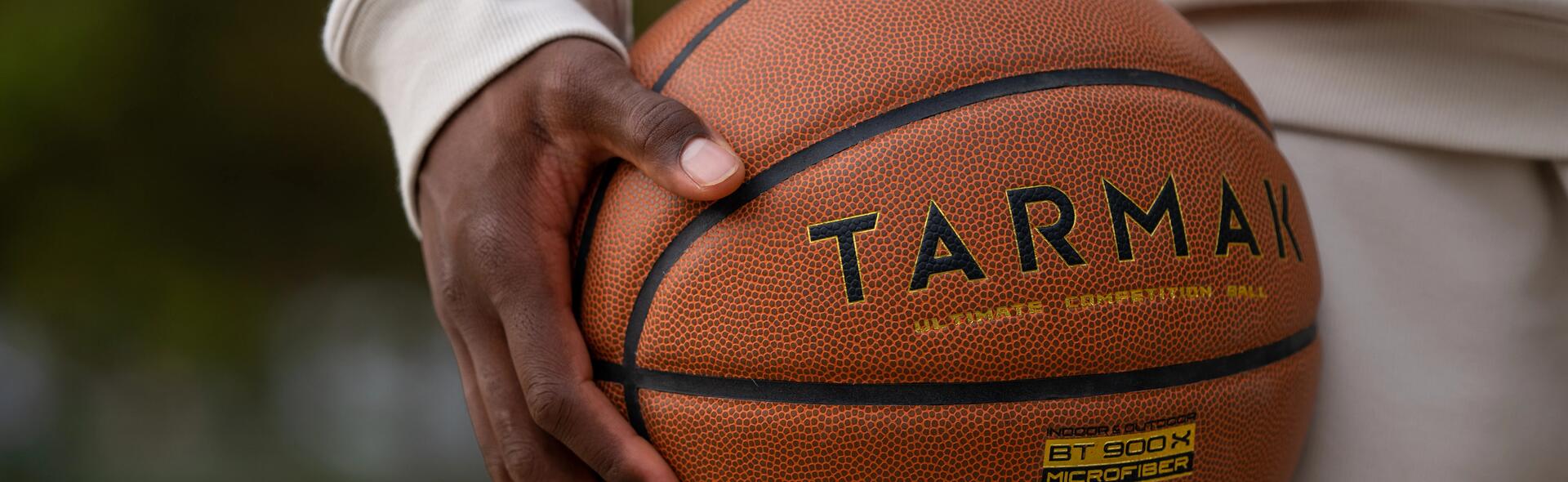 entraînement-dribble-exercices-ballon-basketball-femme