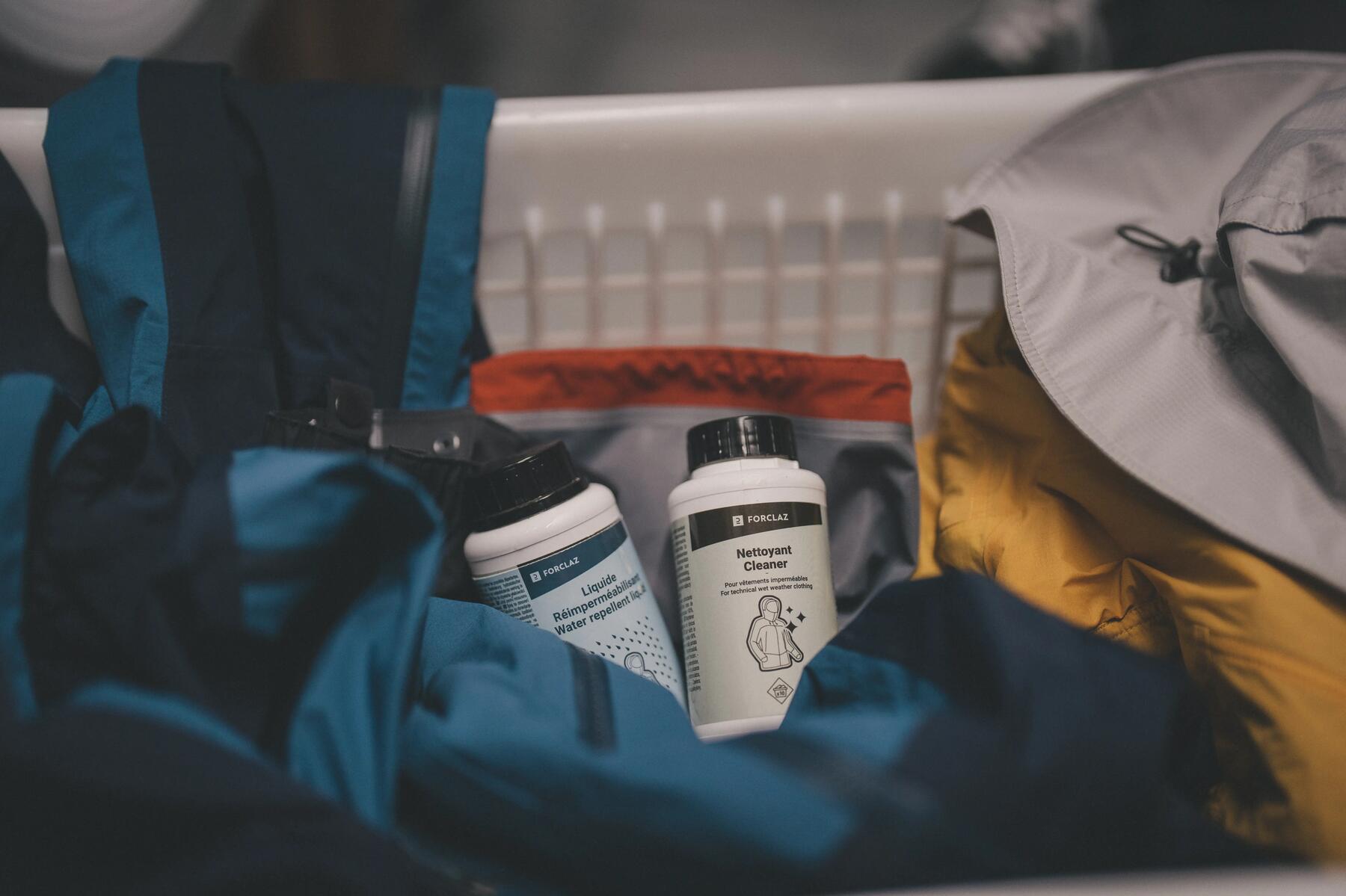 Re-waterproofing: how to reactivate waterproofing on your hiking jacket