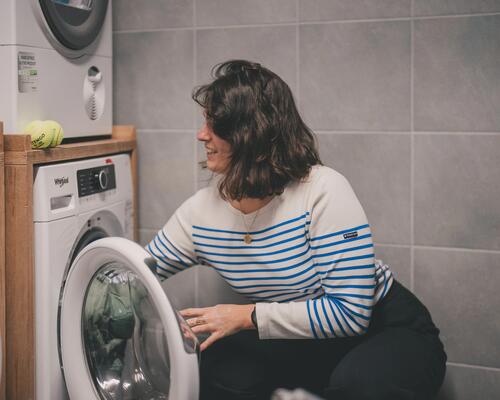 Le lavage des vêtements en coton 