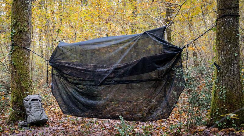 Płachta biwakowa – jaki tarp turystyczny wybrać?