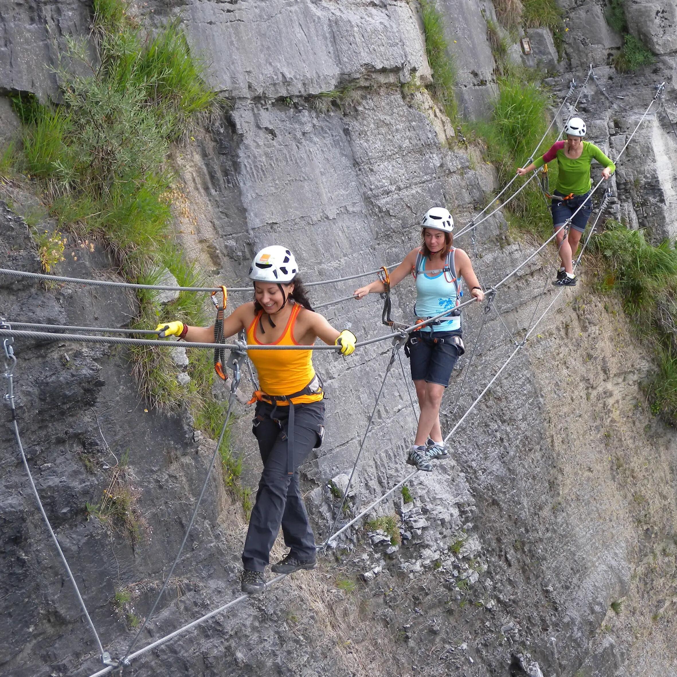 SKUPINA ZDOLÁVAJÍCÍ VIA FERRATA V HORÁCH