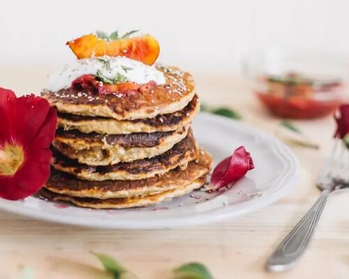 Decorated protein pancakes