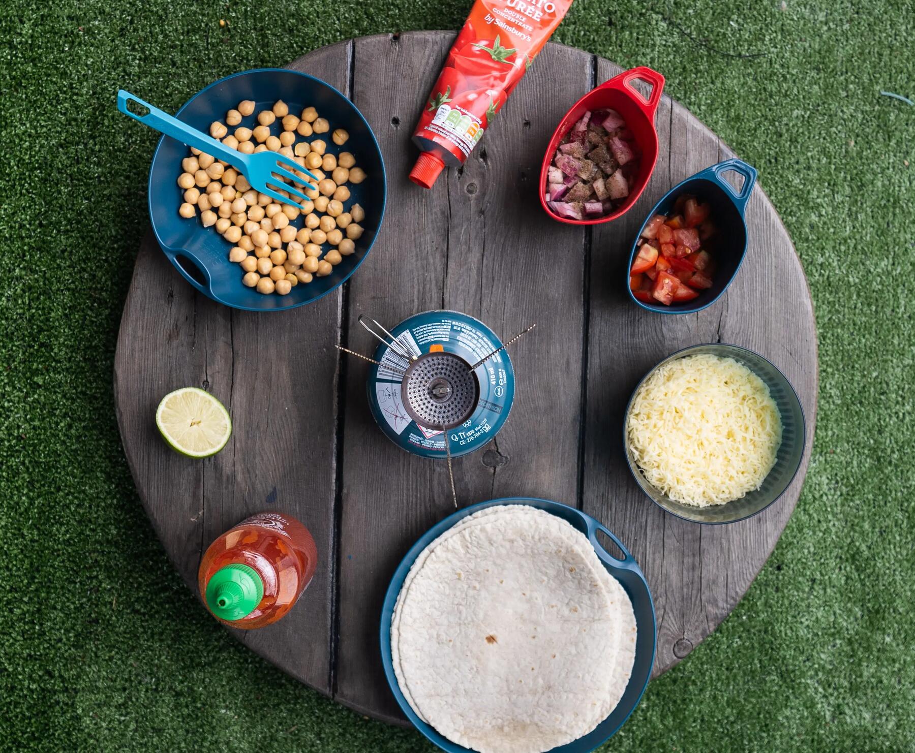 Ingredients for the spicy quesadilla