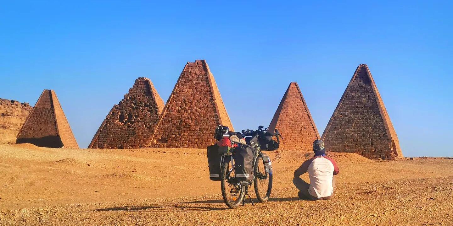 Quentin nous raconte sa traversée de l'Afrique à vélo