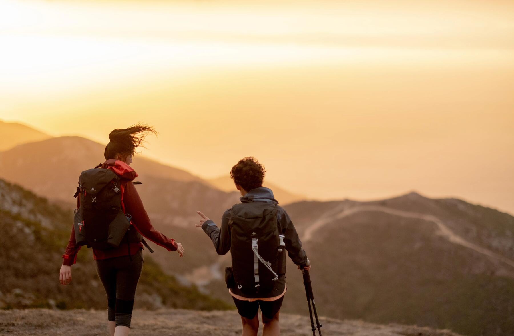 What to pack for a day hike?