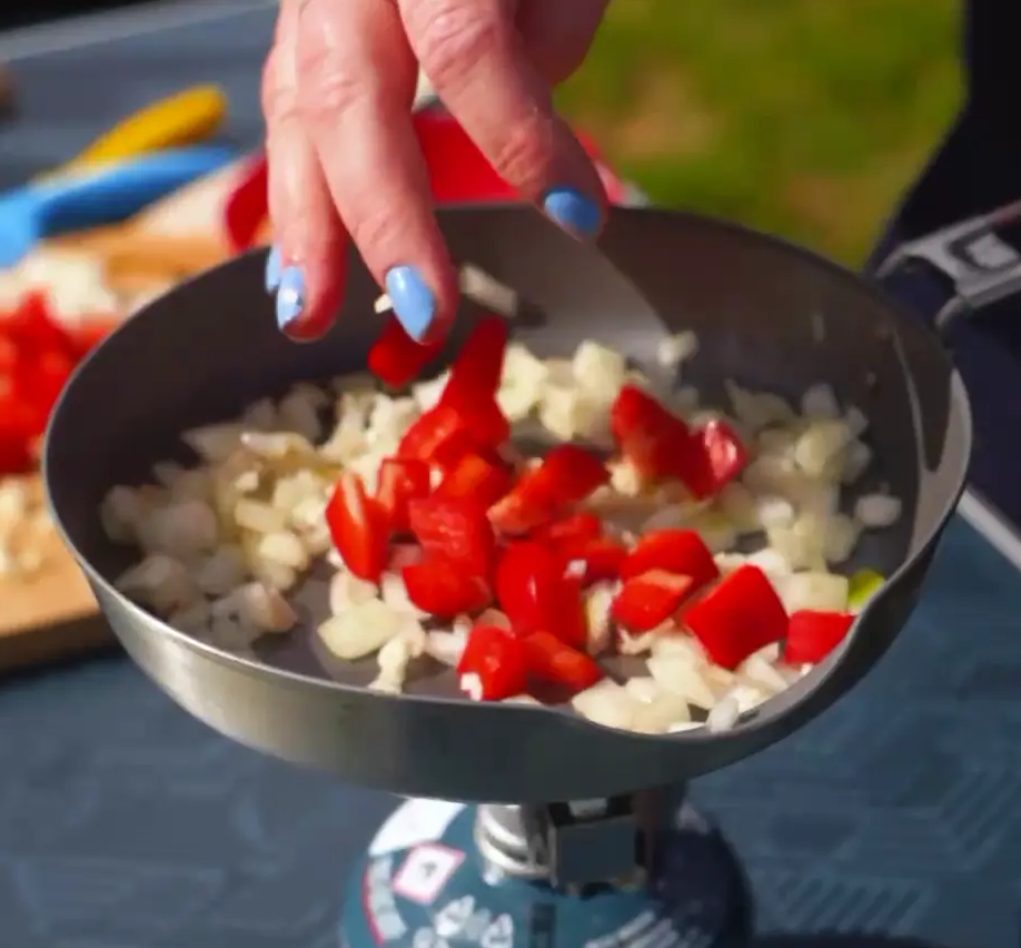 Fry the onion and pepper