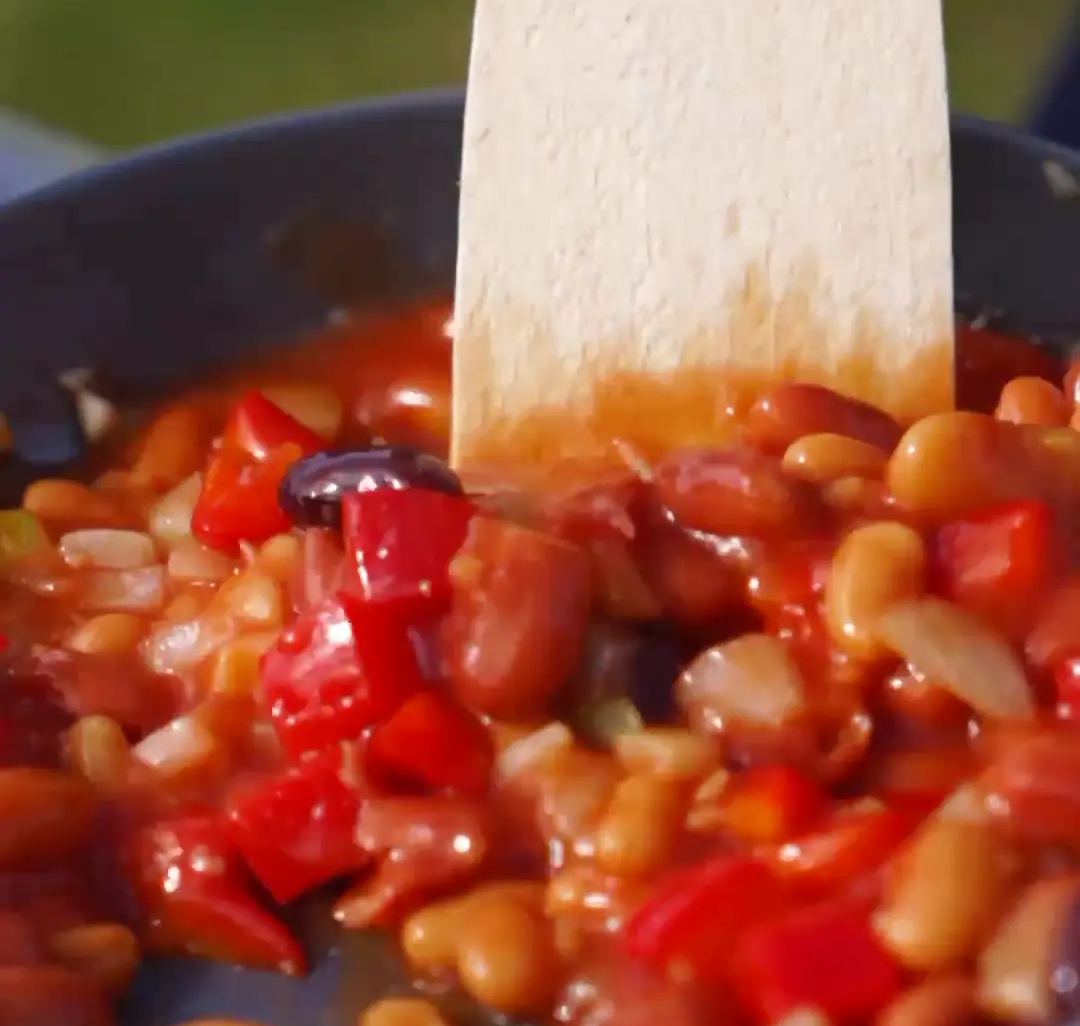 Stir the beans 