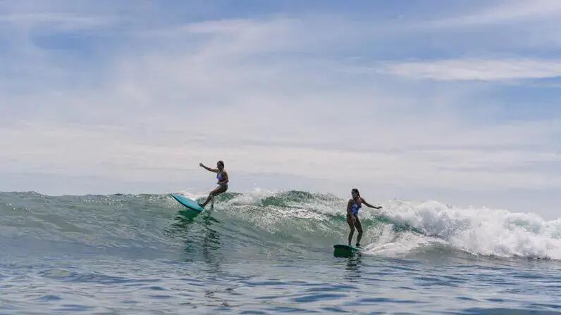 Y tú ¿sabes dónde puedes practicar surf en Colombia? 