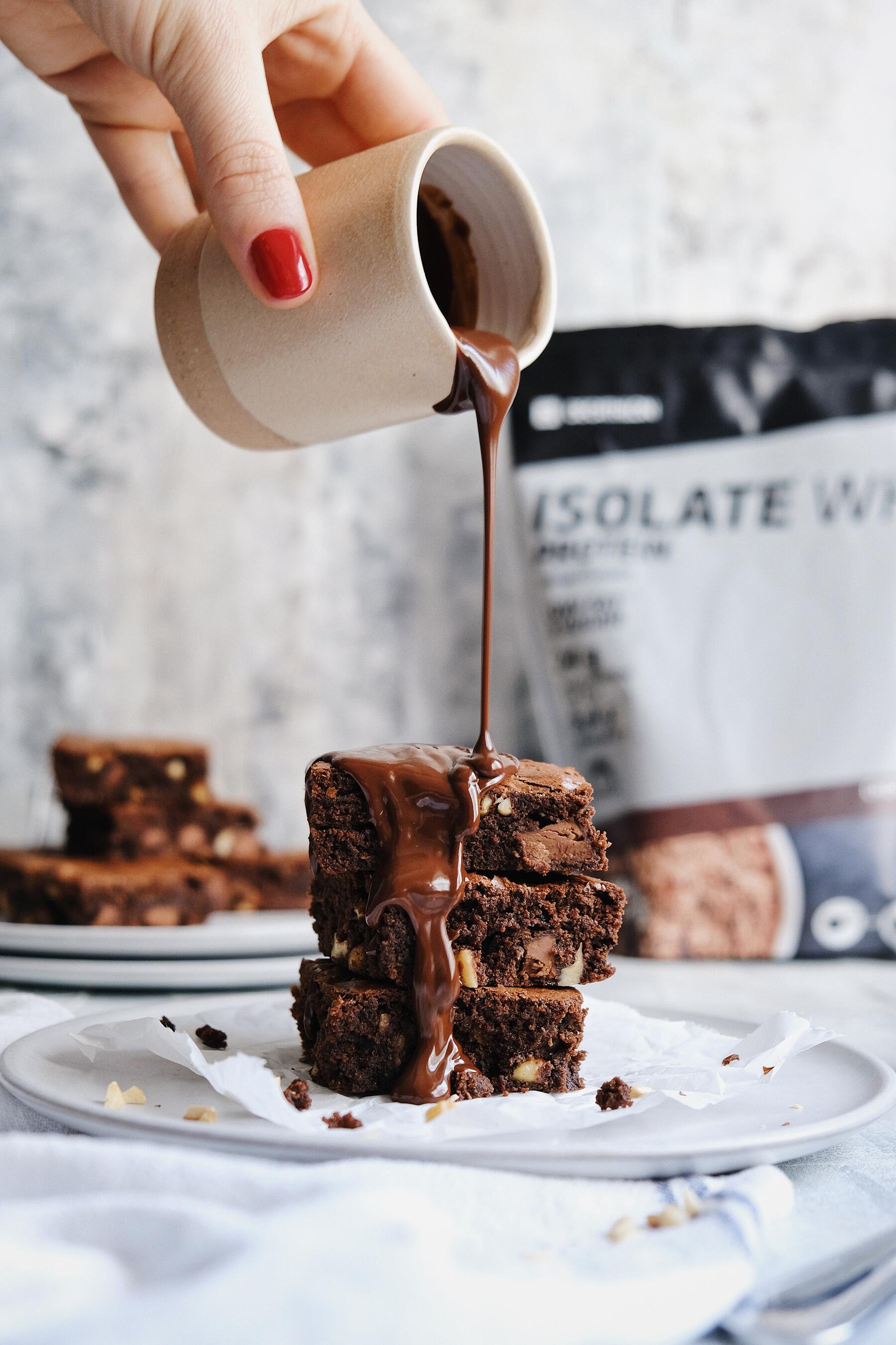 Vegane Brownies mir Proteinpulver